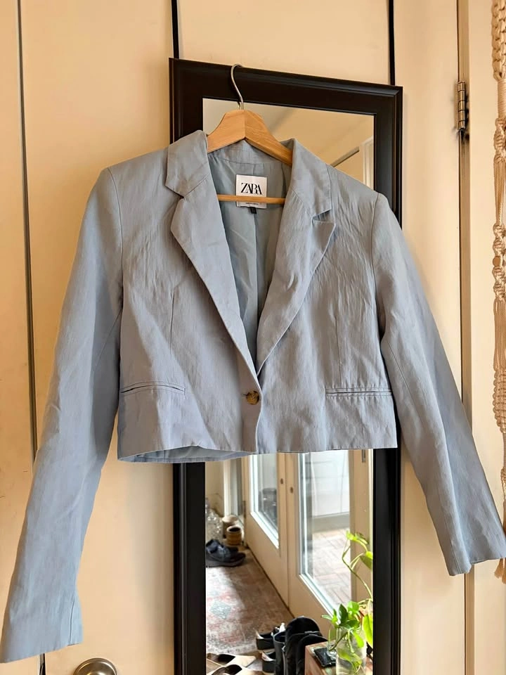 Zara light blue cropped blazer - Medium