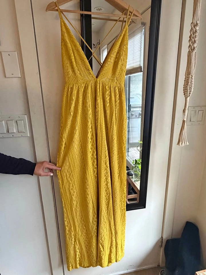 Yellow Lace Deep V-Neck Criss-Cross Back Maxi Dress - Small
