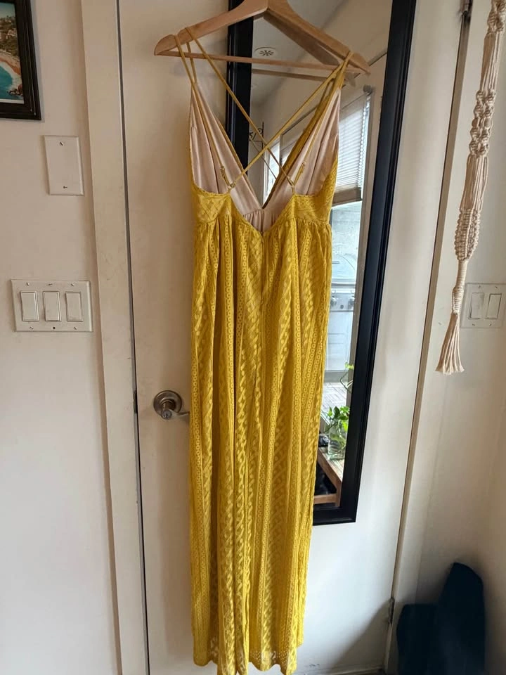 Yellow Lace Deep V-Neck Criss-Cross Back Maxi Dress - Small - photo 2