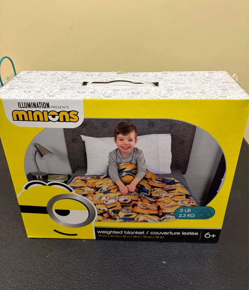 Minions Weighted Blanket 5 LB 36x48 inches - photo 2
