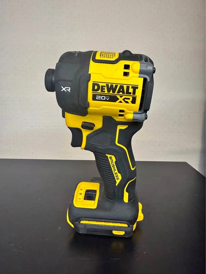 DEWALT 20V XR Brushless Cordless Impact Driver