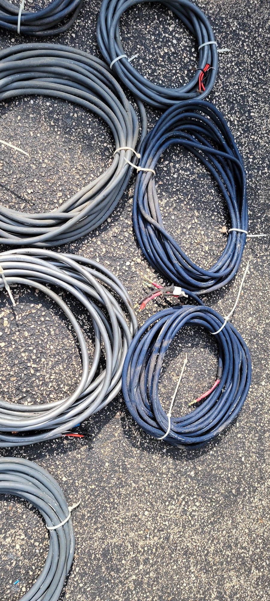 A Bunch Of Miscellaneous Speaker Wire - photo 2