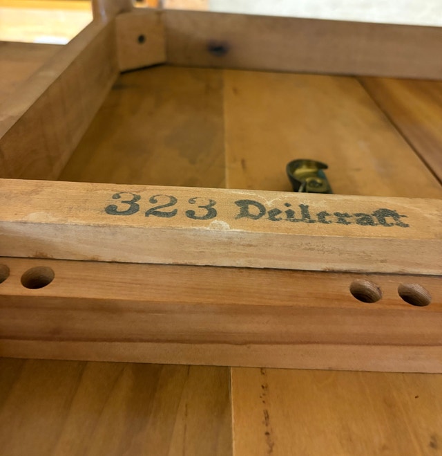 Mid-Century Modern Deilcraft Extension Coffee Table. (Needs TLC) - photo 4