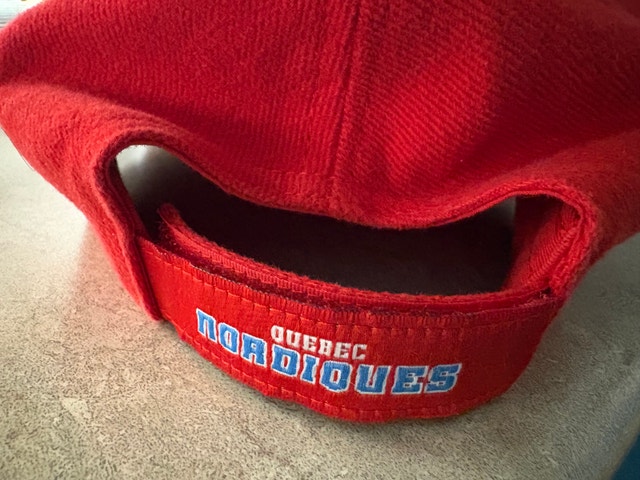 Rare RED NHL Quebec Nordiques Baseball Cap - photo 5