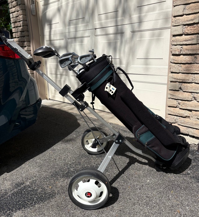 Adult Golf Starter Set – Knight Pull Cart, Bag & Clubs.
