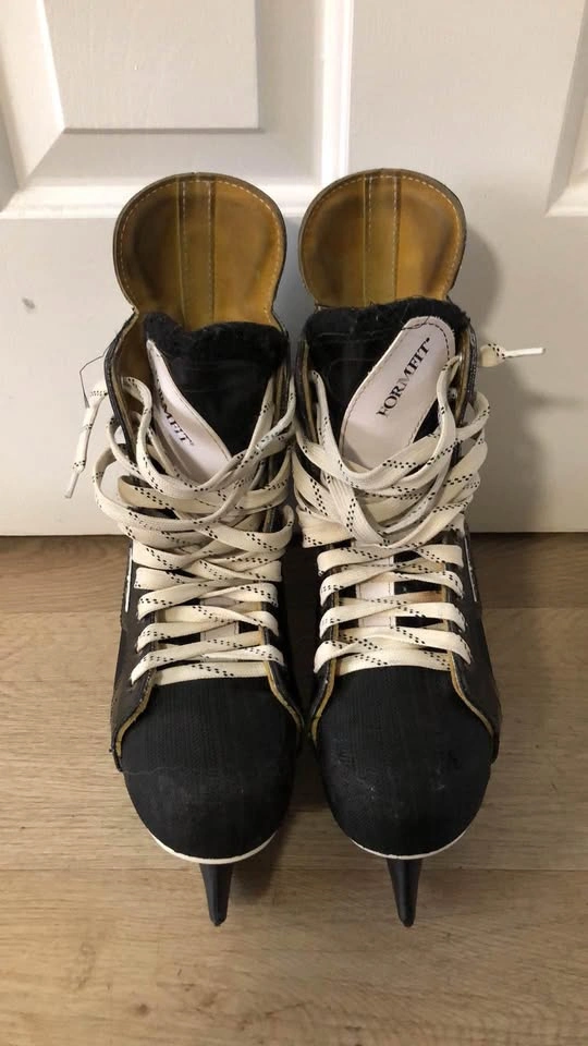 Used Size J 6 Bauer SUP 90 SK Ice Skates