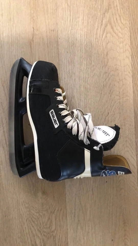 Used Size J 6 Bauer SUP 90 SK Ice Skates - photo 2