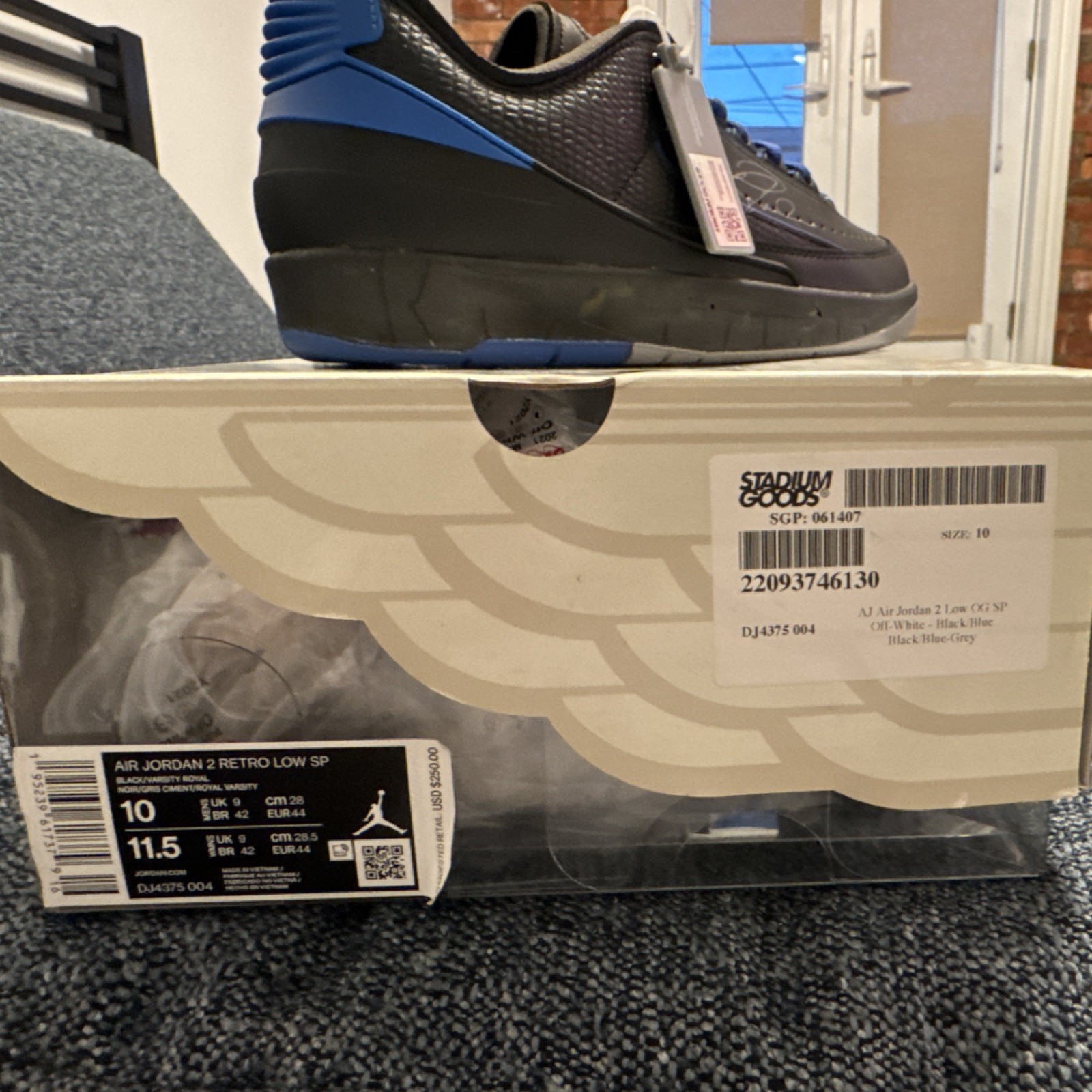 Jordan Off-White x Air Jordan 2 Retro Low SP Black Varsity Royal - photo 2