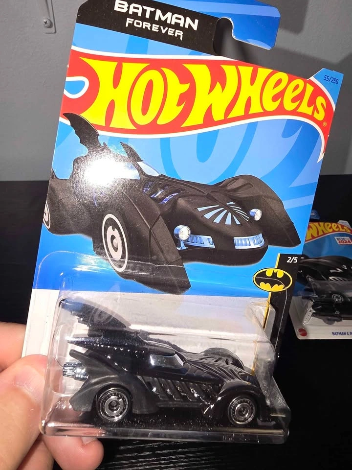 Hot Wheels Batman Batmobile Lot - photo 4