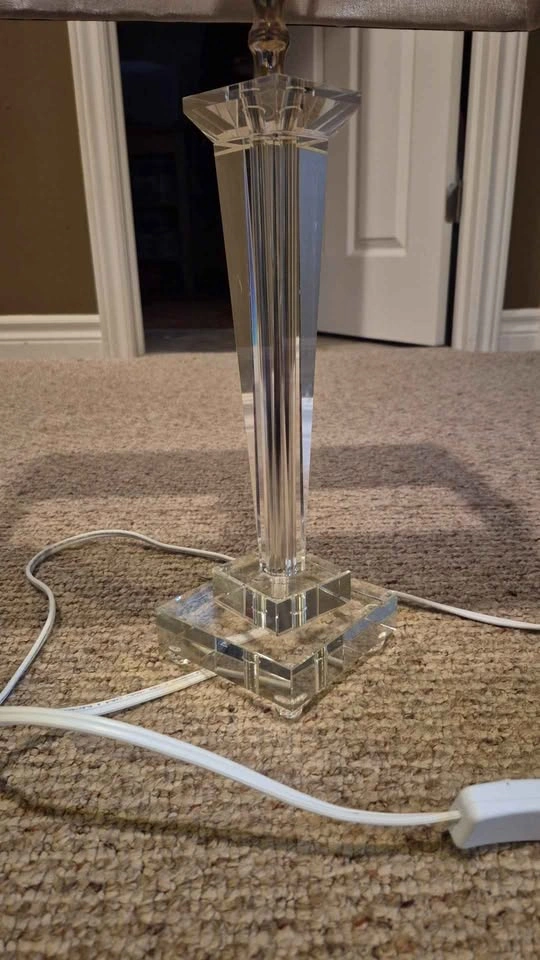 Lamp, working but missing one glass ball on bottom - photo 2