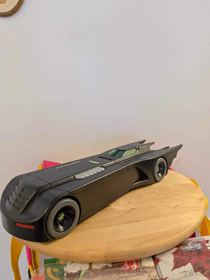 Vintage 2000 Hasbro Batman Shadowcast Batmobile with Bat-Jet
