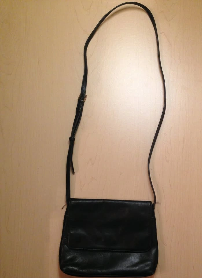 Clarks Small Crossbody Black Leather Purse