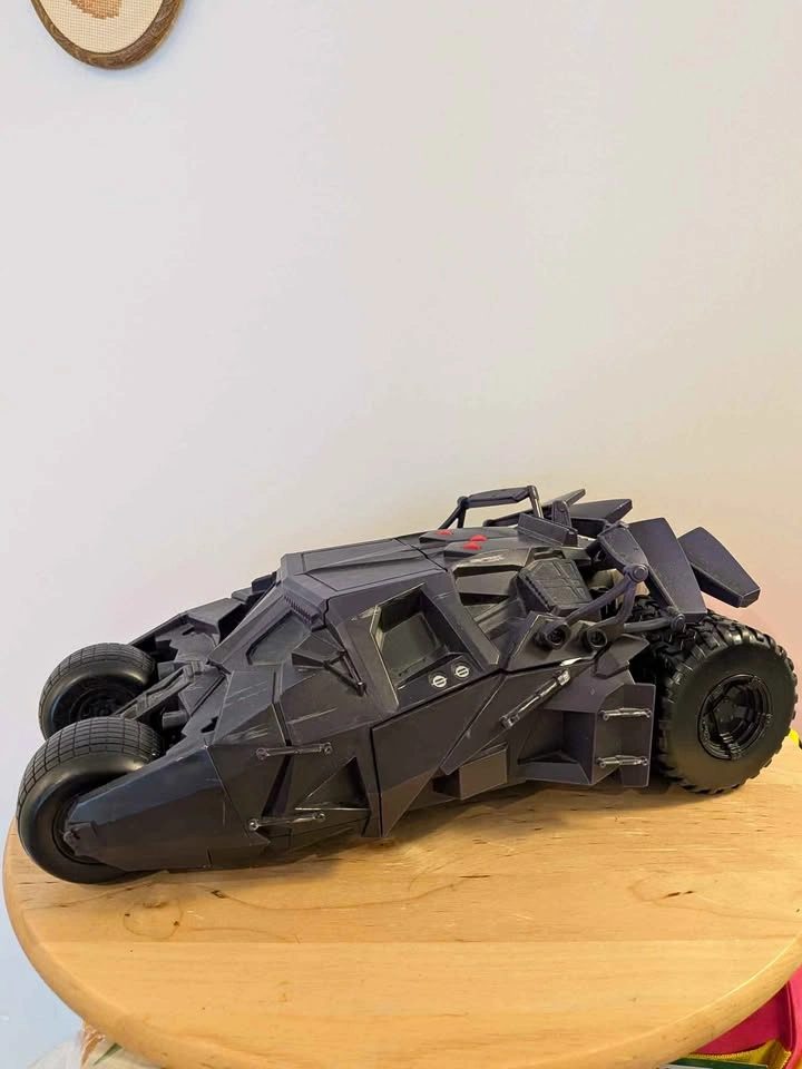 Mattel DC Comics Batman Batmobile Tumbler (The Dark Knight Trilo