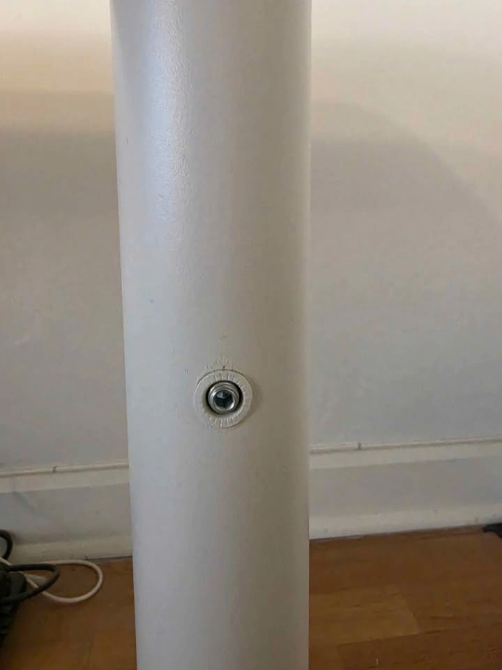 White desk/table - Ikea Bekant - photo 4