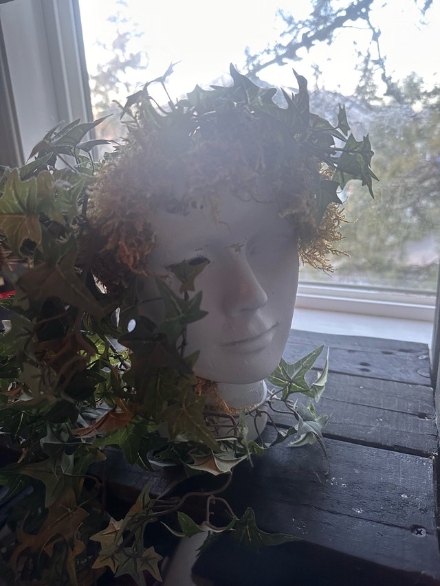 Head Planter with fake Ivy - photo 2