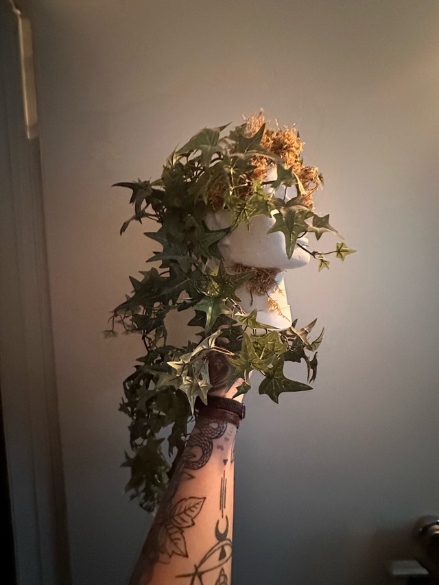 Head Planter with fake Ivy - photo 4