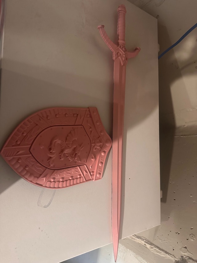 Fake pink Sword and shield - photo 2