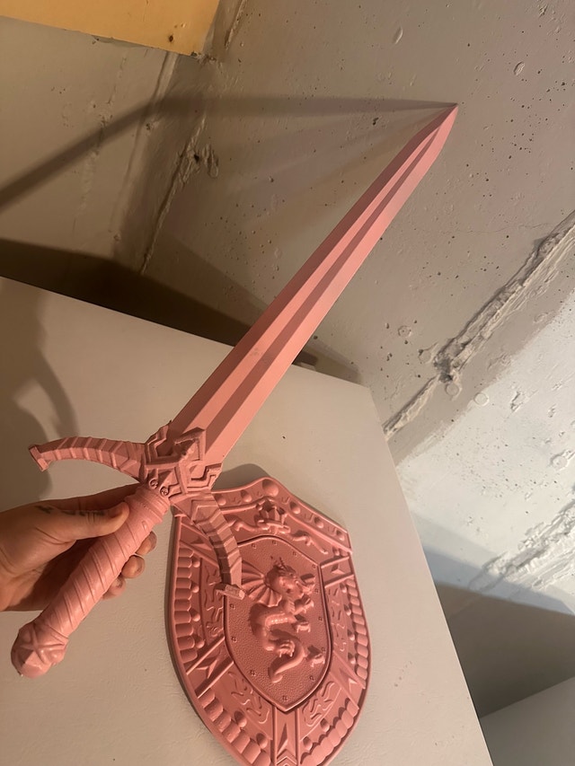 Fake pink Sword and shield - photo 5