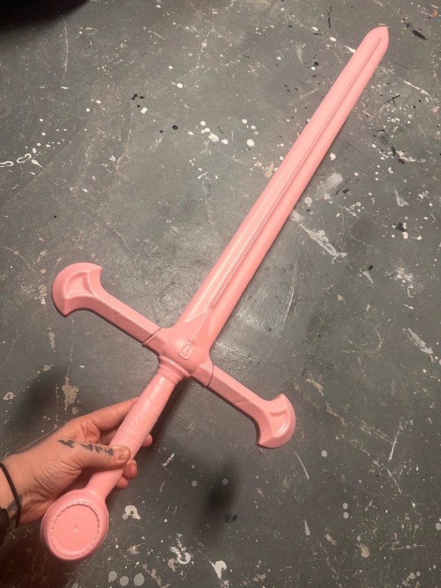 Plastic pink fake sword - photo 2