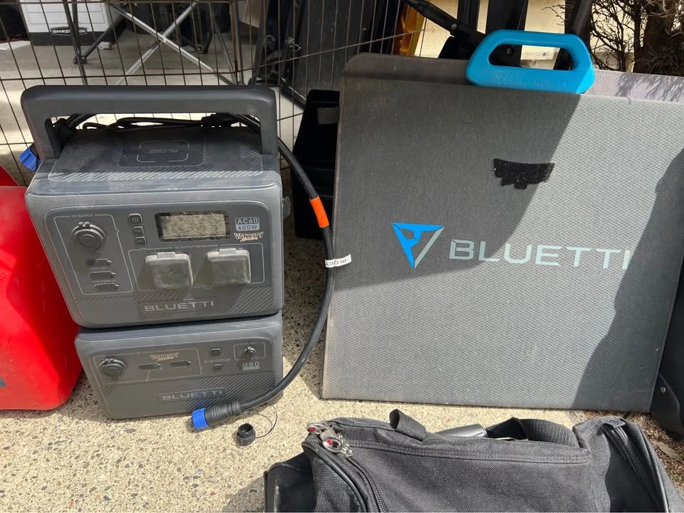 Bluetti with solar - photo 2