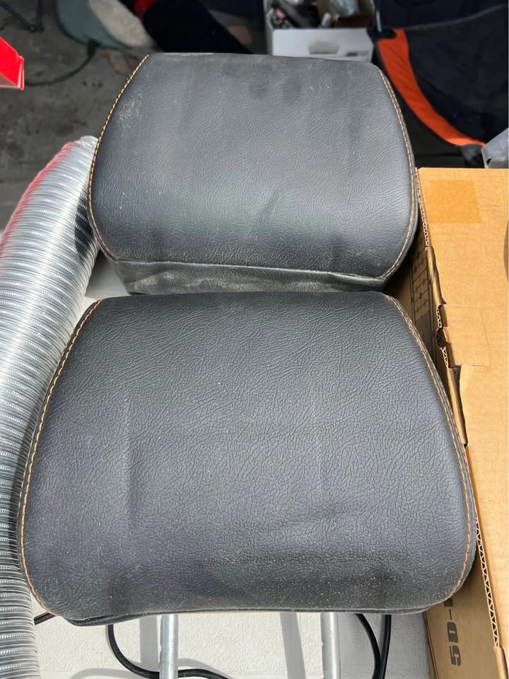 Headrests from 2021 - photo 2