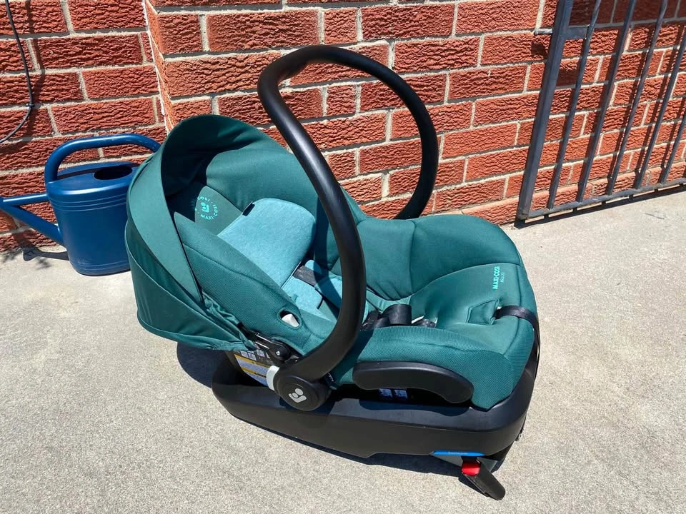 Maxi Cosi Mico 30 Infant Car Seat with Base - photo 2