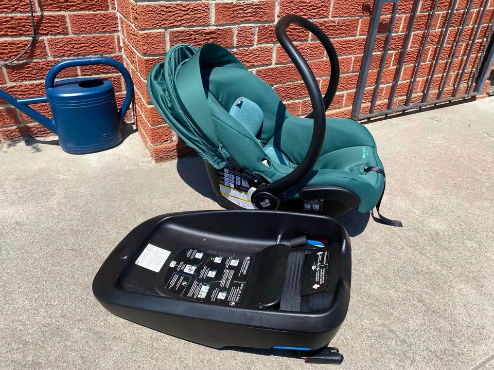 Maxi Cosi Mico 30 Infant Car Seat with Base - photo 3