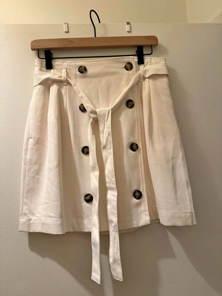 NWT Banana Republic Skirt - size 6