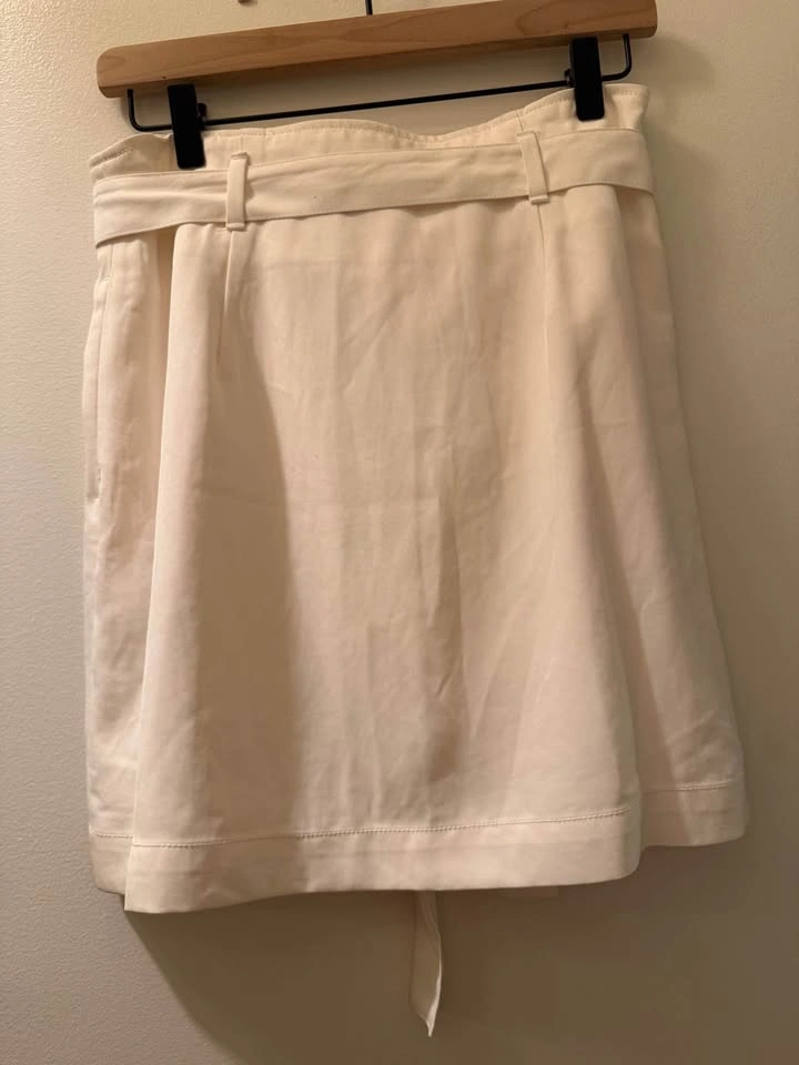 NWT Banana Republic Skirt - size 6 - photo 4