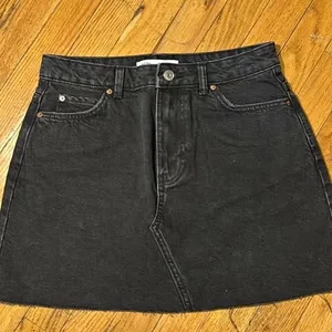 NWOT Zara Black Jeans Mini Skirt Size S