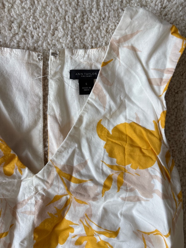 Ann Taylor Dress - Yellow Floral - Size Small - photo 2