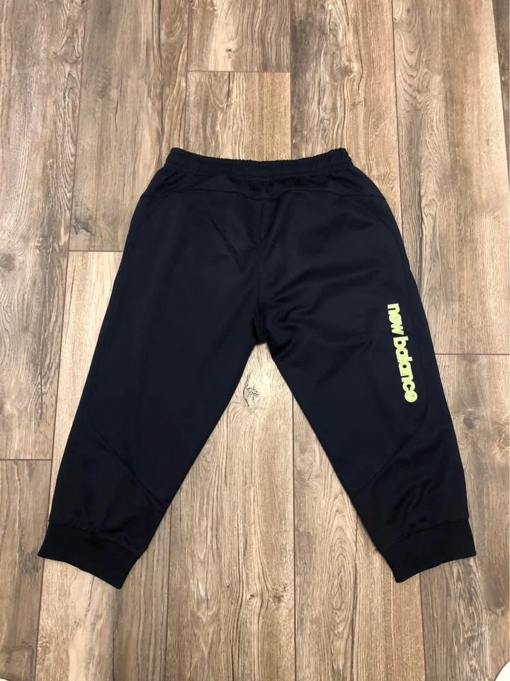New Balance Knee Shorts - Size Small - photo 2