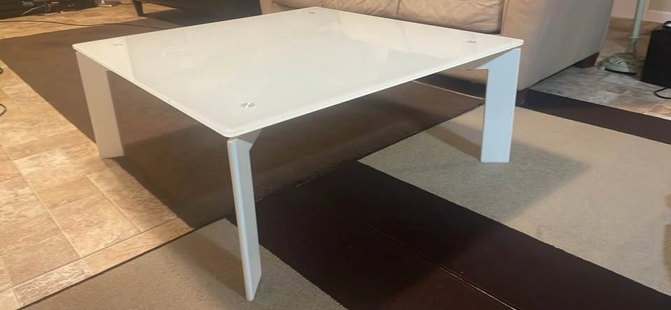 IKEA SKIRO Coffee Table - photo 2