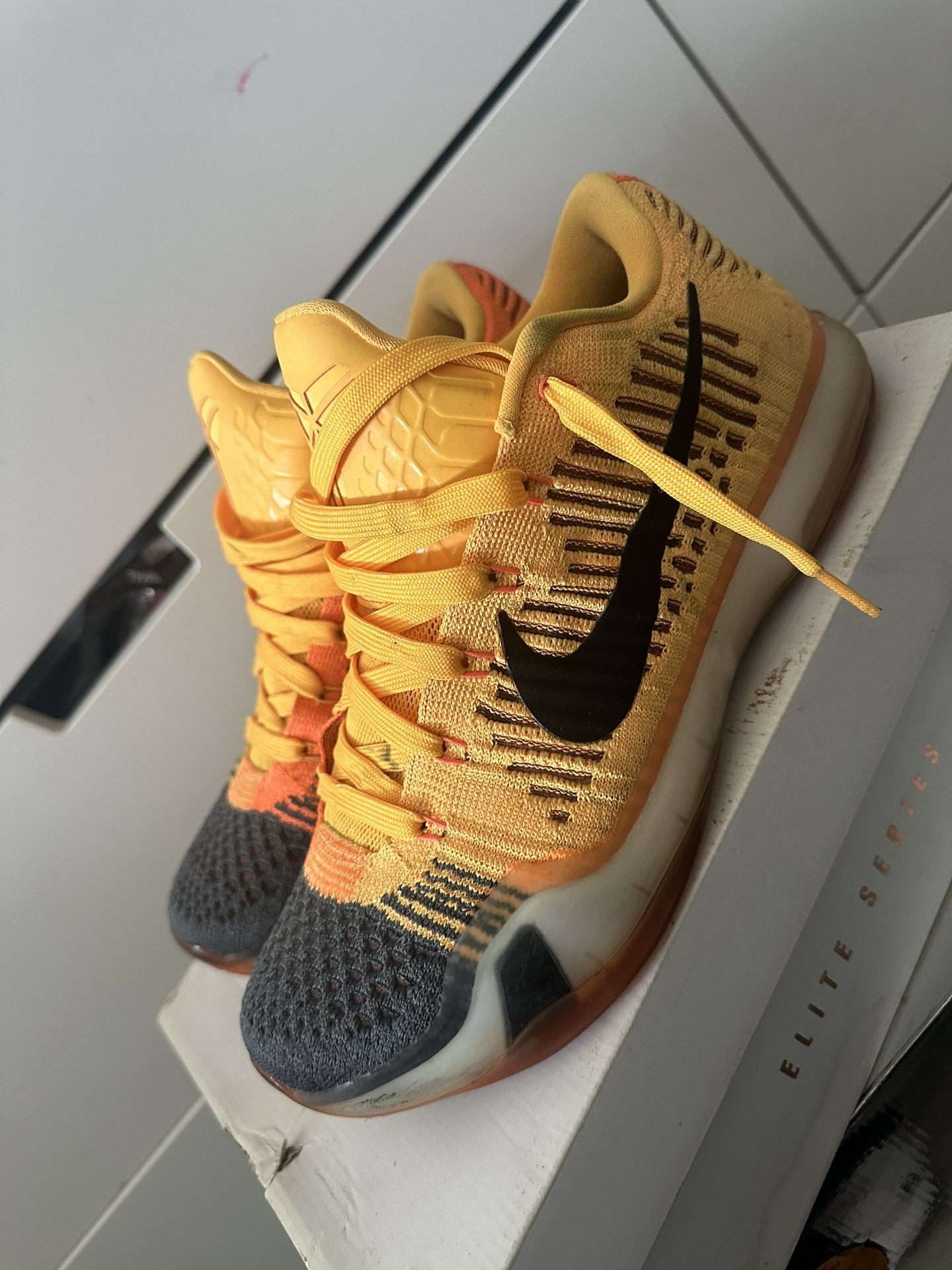 Nike Kobe 10 Elite Basketball Shoes