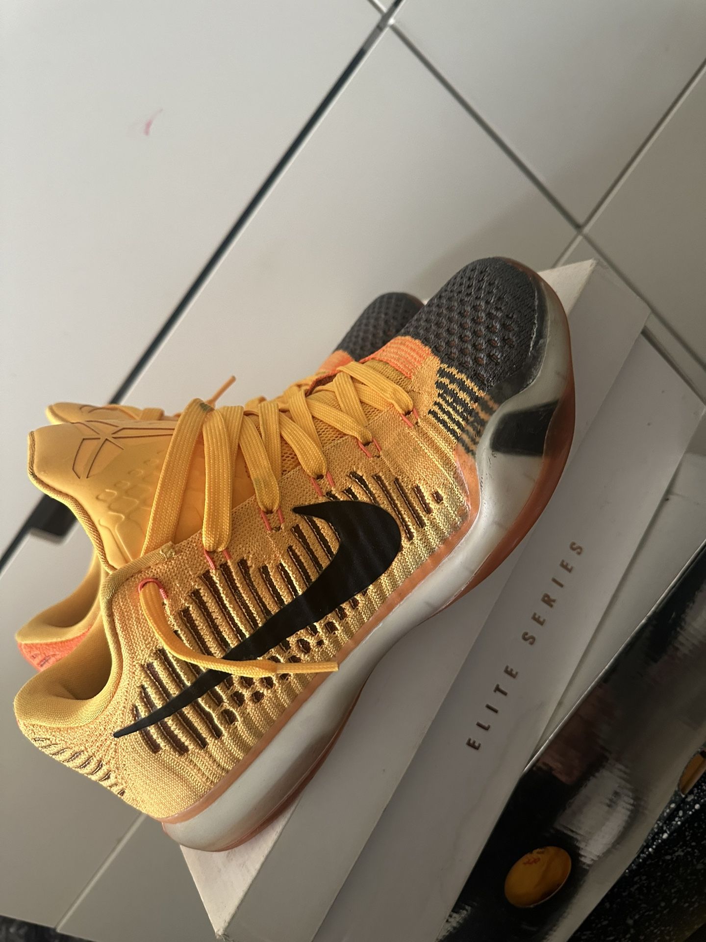 Nike Kobe 10 Elite Basketball Shoes - photo 2
