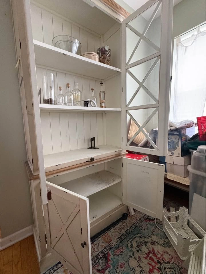 Kitchen/Dining Room Hutch - photo 2
