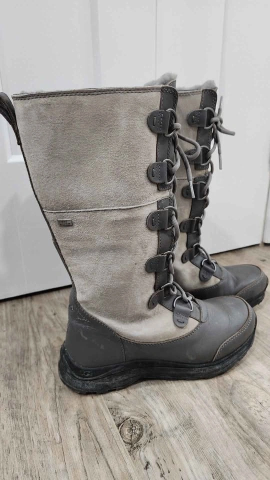 Ugg Waterproof Boots Grey, size 6.5/7 - photo 2