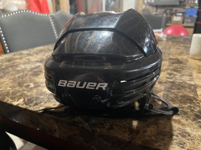Bauer BHH2100 JR Hockey Helmet - Junior Size (Black)