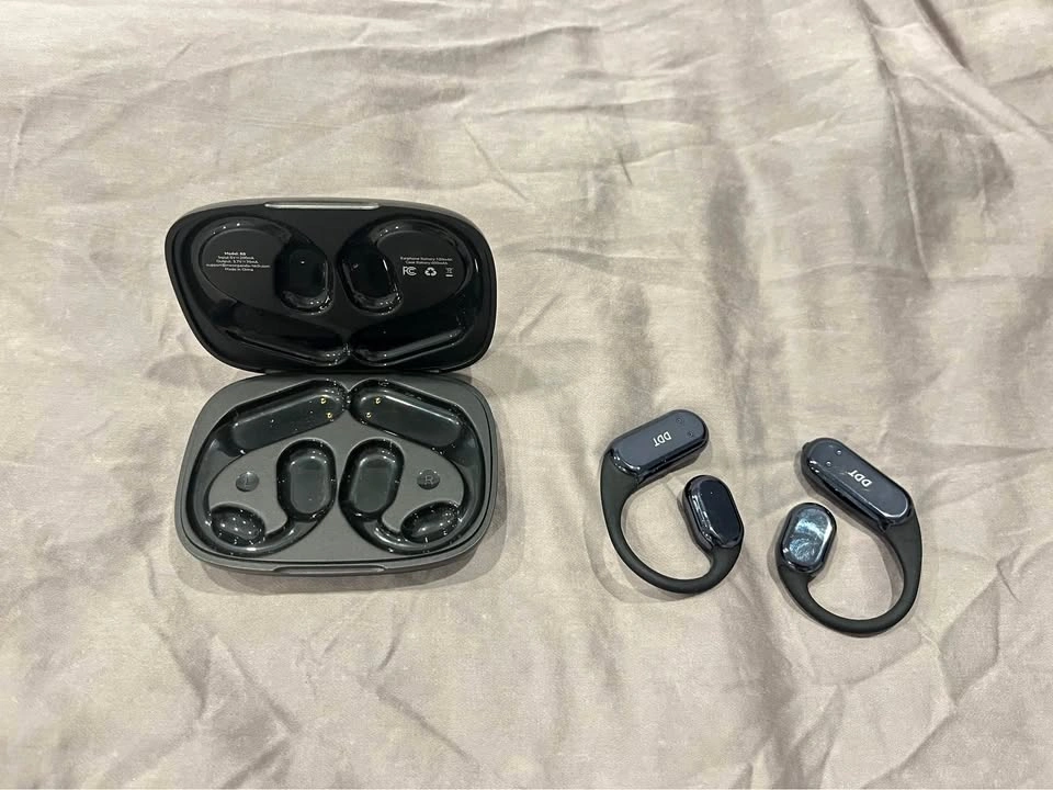 MOONPANDA Open Ear Wireless Earphones
