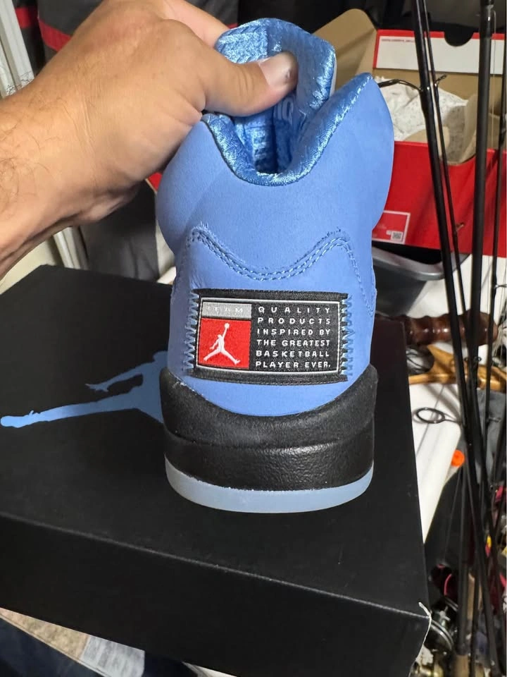 Jordan 5 UNC DS - photo 3