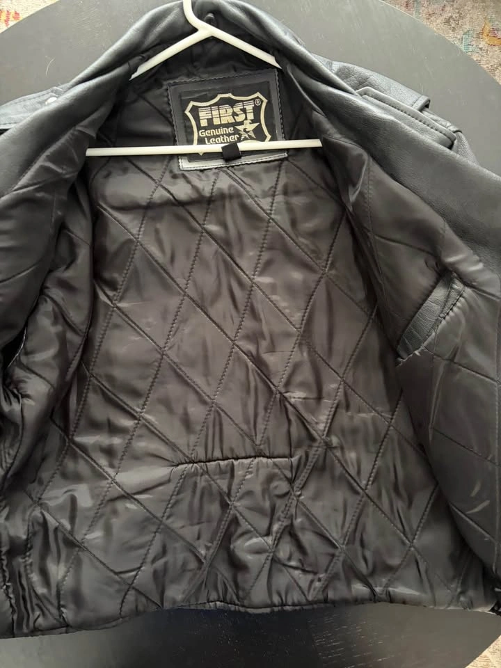Size Large / 44 Men's Leather Motorcycle Jacket - photo 3