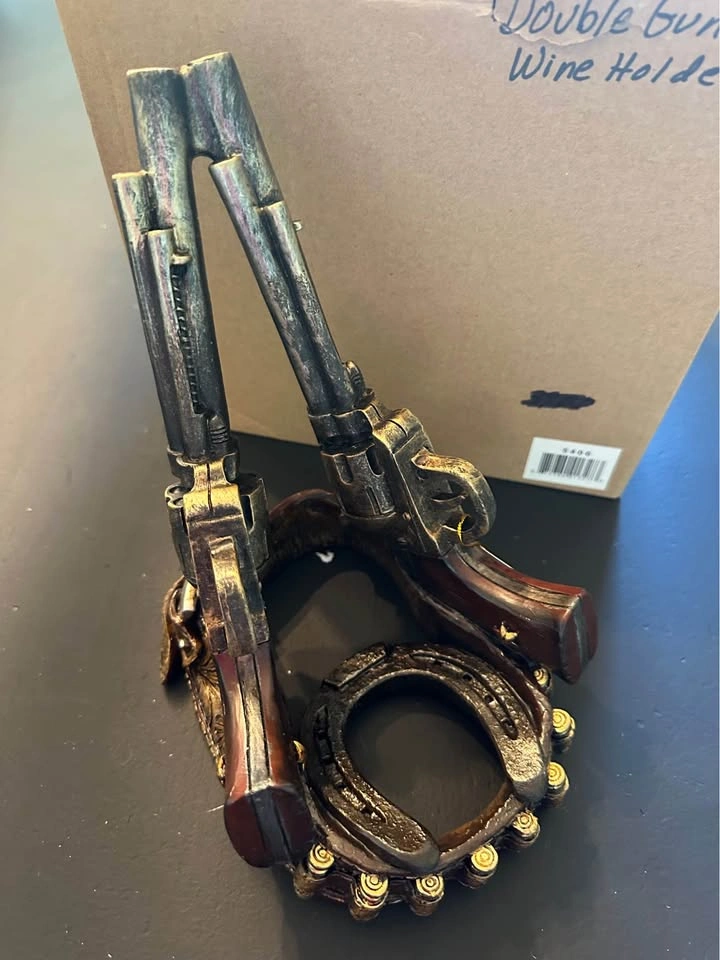 Unique Double Gun Wine Holder - photo 3