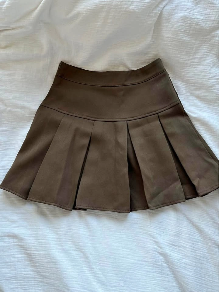 High waisted skirt