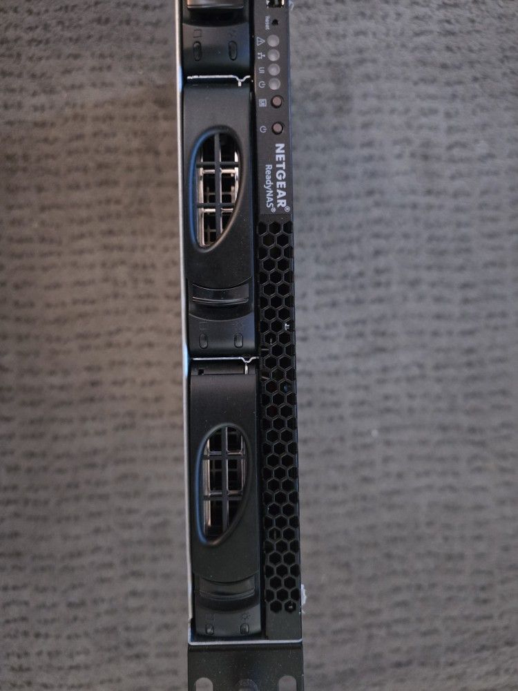 Netgear ReadyNAS RNR-4B 4-Bay NAS - photo 3