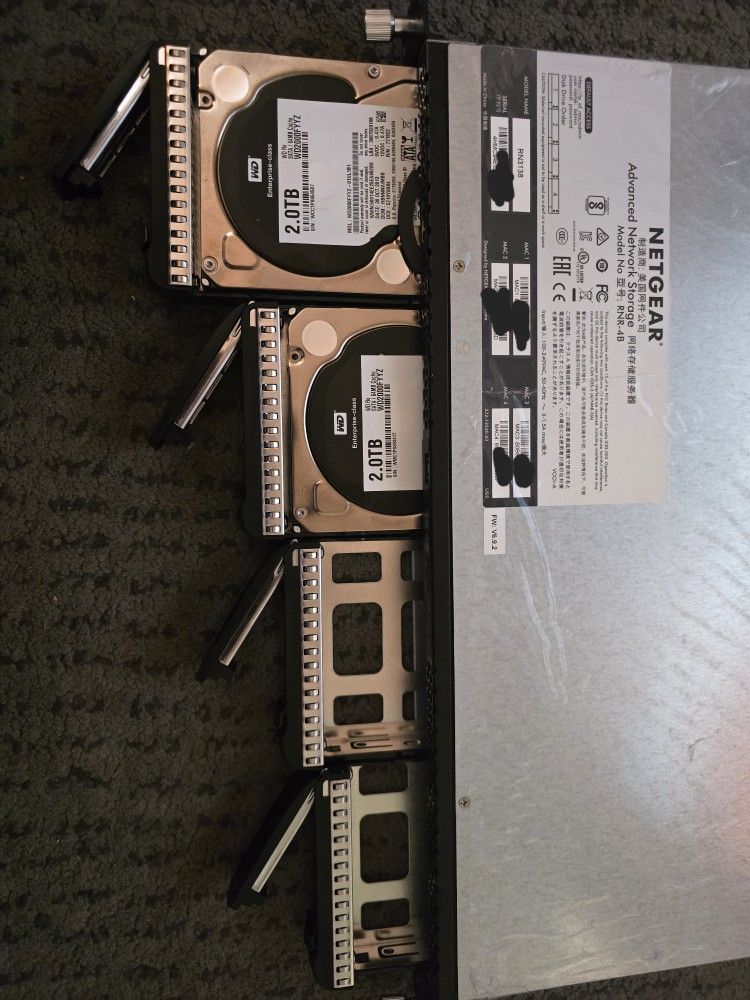 Netgear ReadyNAS RNR-4B 4-Bay NAS - photo 4
