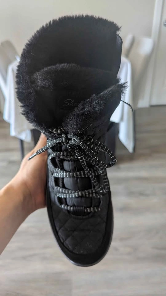 Skechers Black Quilted Faux Fur Winter Boots SN 167204 - photo 4