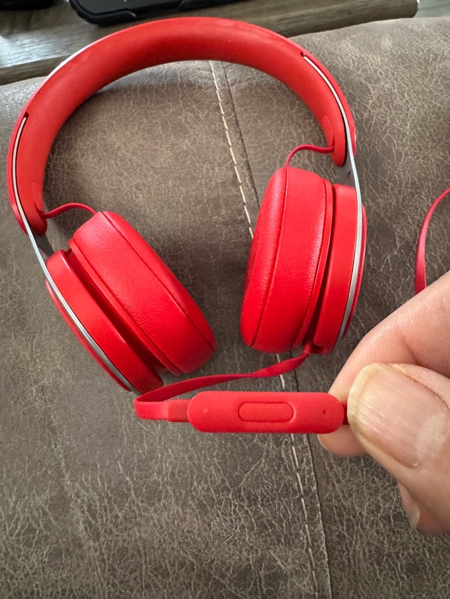 Beats Solo Wired Headphones - photo 5