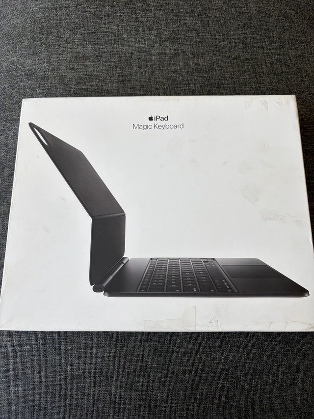 Apple Magic Keyboard 13 inches