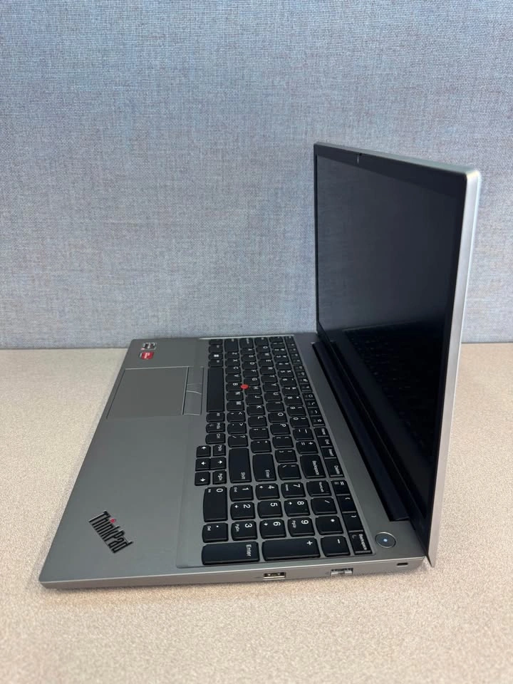 Lenovo Thinkpad E15 Gen4 - AMD Ryzen 5 - photo 5