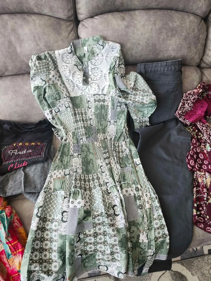 Free Girls Clothing (Ages 7-9) - photo 4